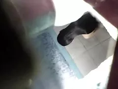Gầy gái trên một chiếc ghế mà không cần nâng quần lót xem phim séc trực tuyến của cô ấy