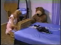 Cô không thể trốn thoát, và bị phim séc gái mới lớn cưỡng hiếp