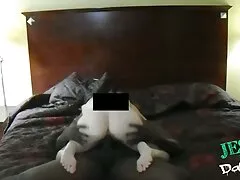 Giống như trong phim séc da đen đít